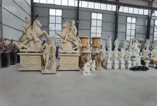 China Manufacturer Wholesale Carved Hollow Stone Corinthian Pillar Solid Limestone Tapered Roman Columns for Outdoor Garden Wedding Decoration (QCM260) 